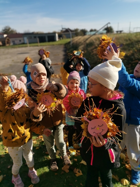 Zajęcia sensoryczne z wykorzystaniem darów lasu.